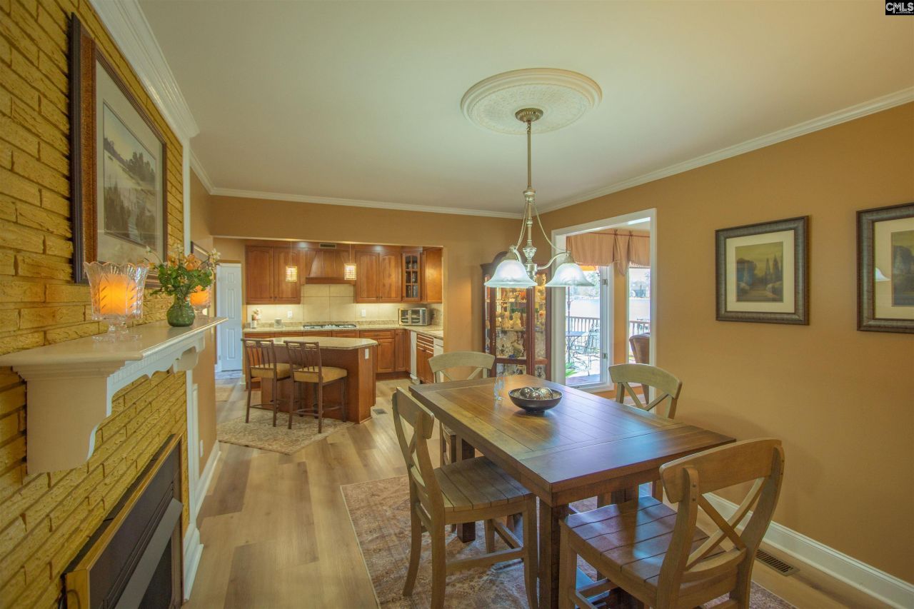 545 Superior Circle  Photo 11