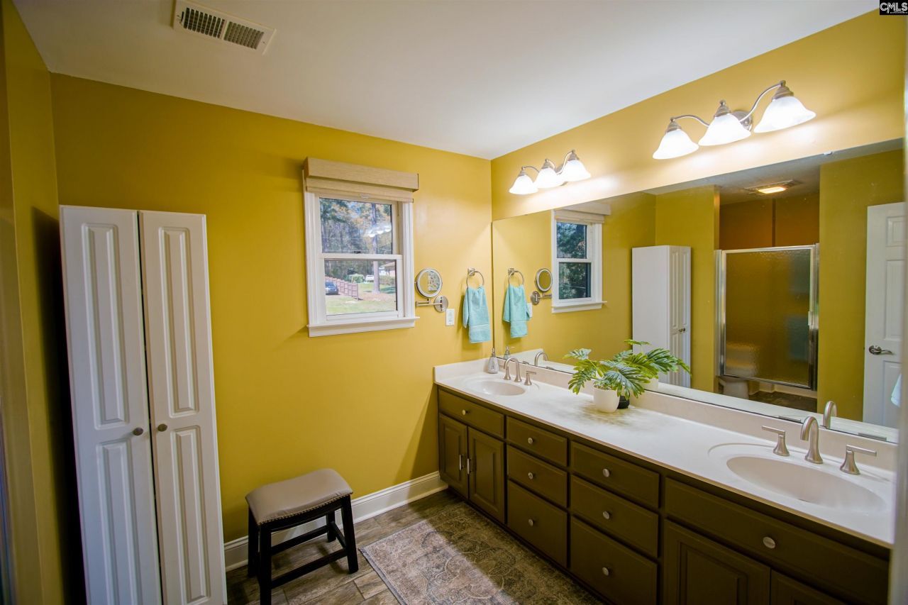 545 Superior Circle  Photo 31