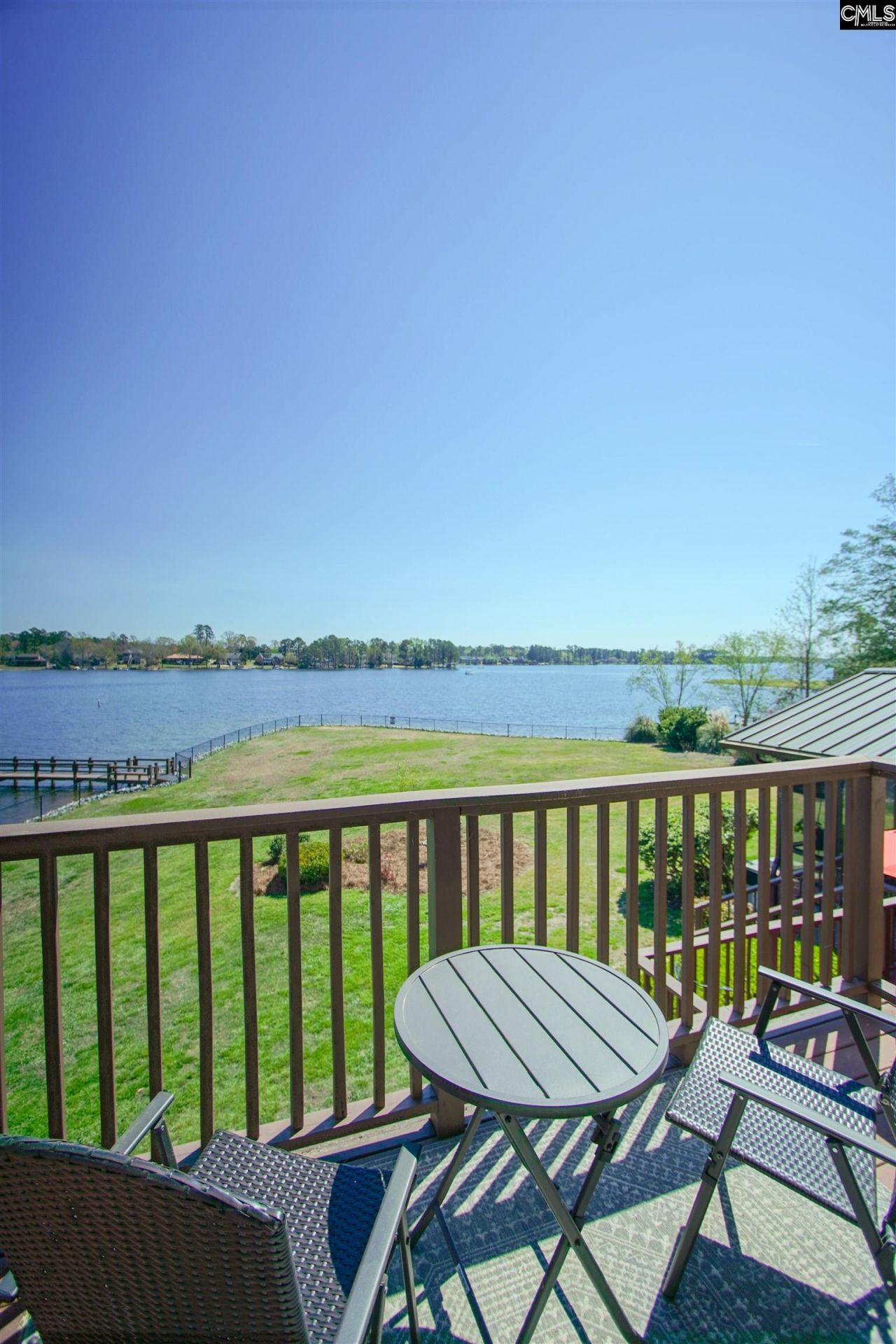 545 Superior Circle  Photo 4