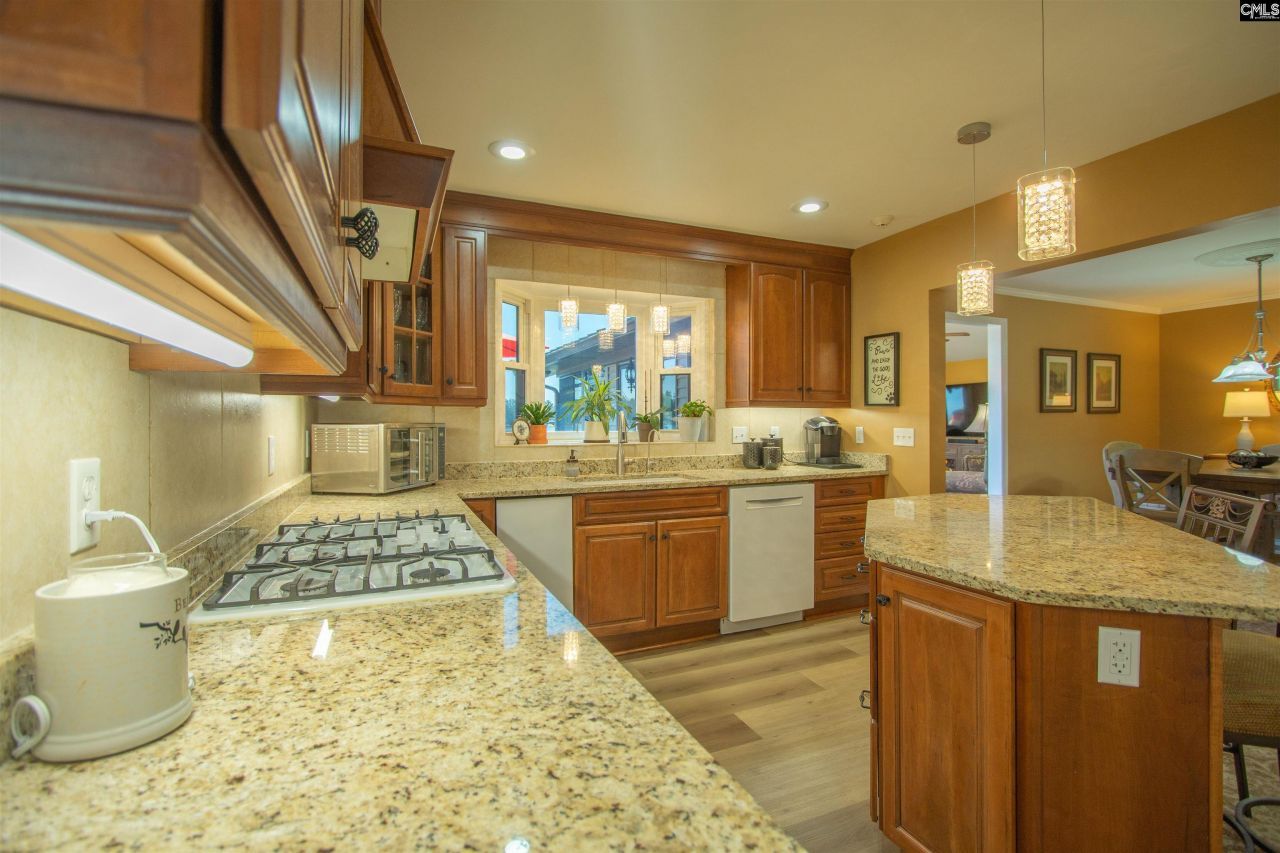 545 Superior Circle  Photo 8