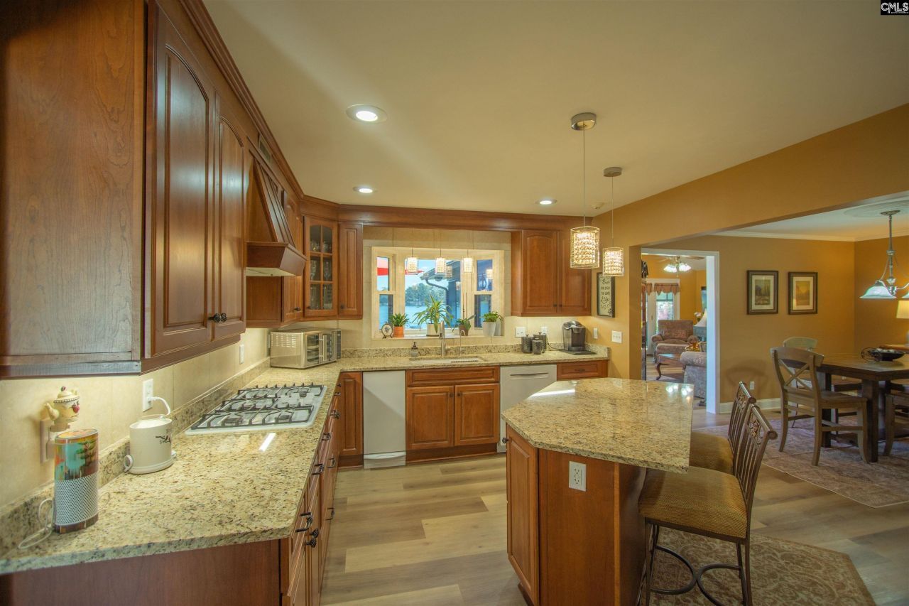 545 Superior Circle  Photo 9