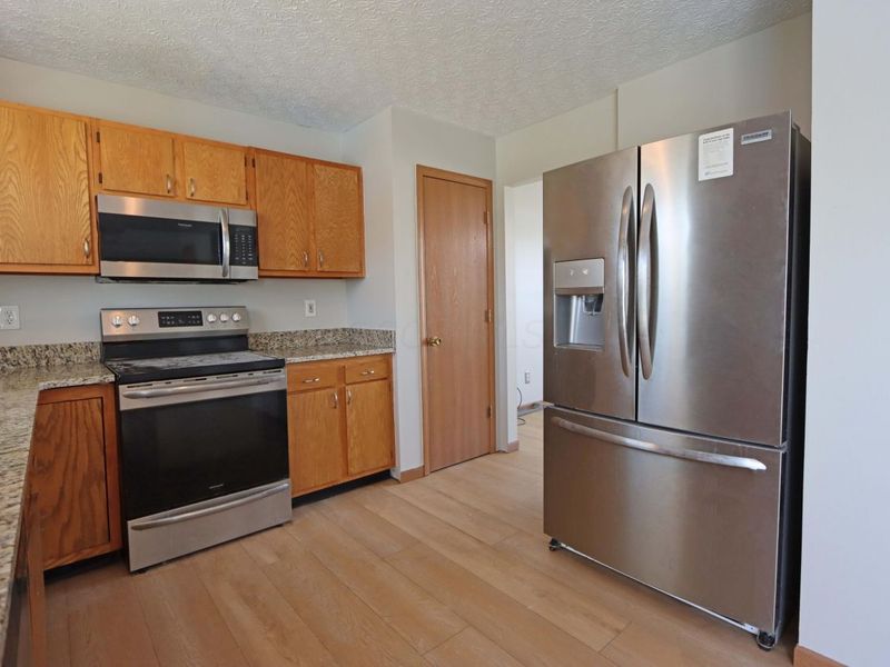 4897 Nieles Edge Drive , Columbus, OH 43232 Photo 12