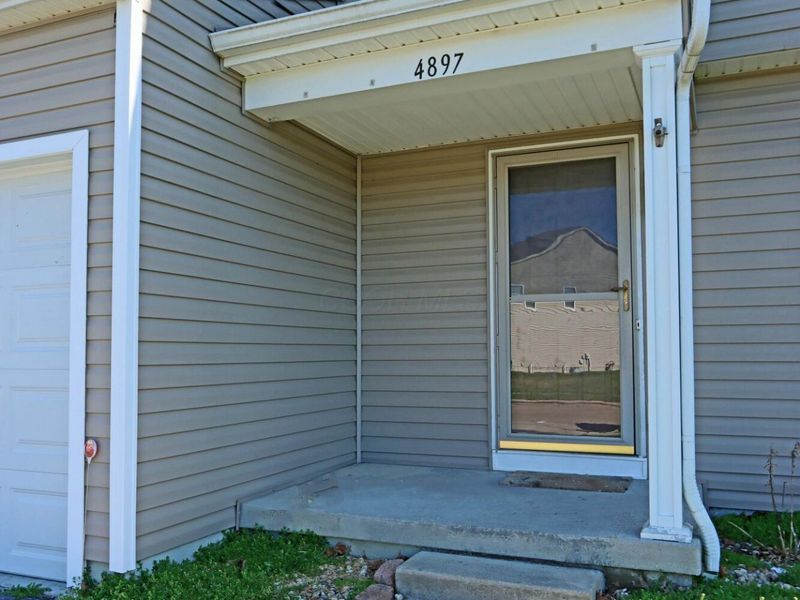 4897 Nieles Edge Drive , Columbus, OH 43232 Photo 2