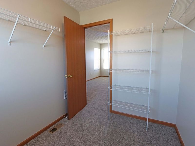 4897 Nieles Edge Drive , Columbus, OH 43232 Photo 25