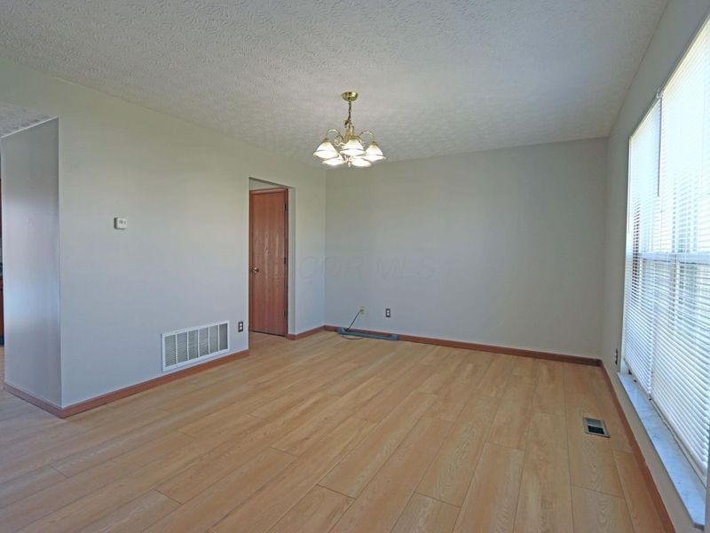 4897 Nieles Edge Drive , Columbus, OH 43232 Photo 4