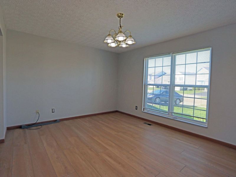 4897 Nieles Edge Drive , Columbus, OH 43232 Photo 5