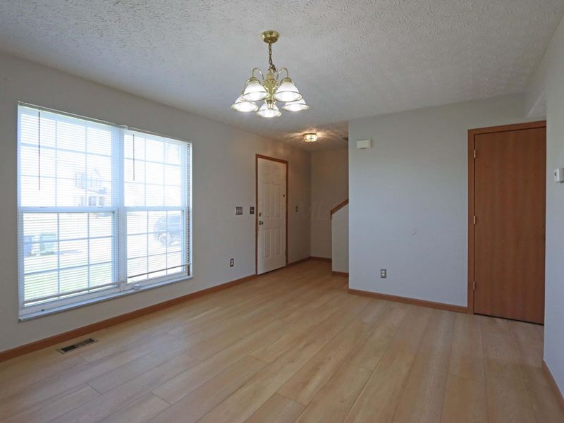 4897 Nieles Edge Drive , Columbus, OH 43232 Photo 7