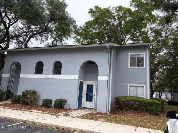 3270 RICKY Drive, Unit 303, Jacksonville, FL 32223