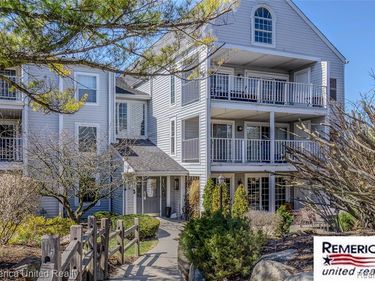 3553 Port Cove Drive, Waterford Twp, MI 48328