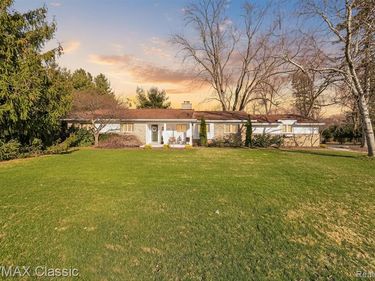 4731 Pickering Road, Bloomfield Hills, MI 48301