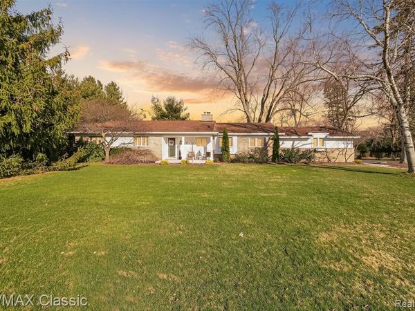 4731 Pickering Road, Bloomfield Hills, MI 48301
