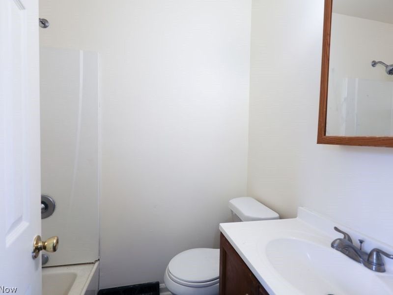 855 Newgarden Avenue, Salem, OH 44460 Photo 10