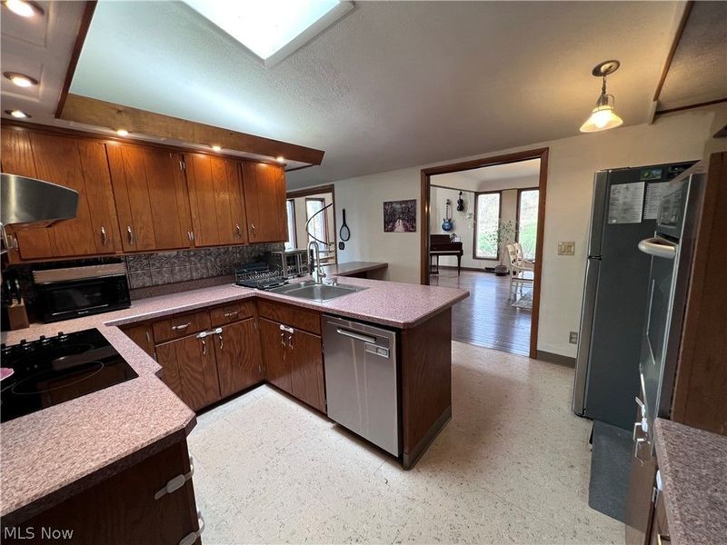 2168 Earl Drive, Zanesville, OH 43701 Photo 10