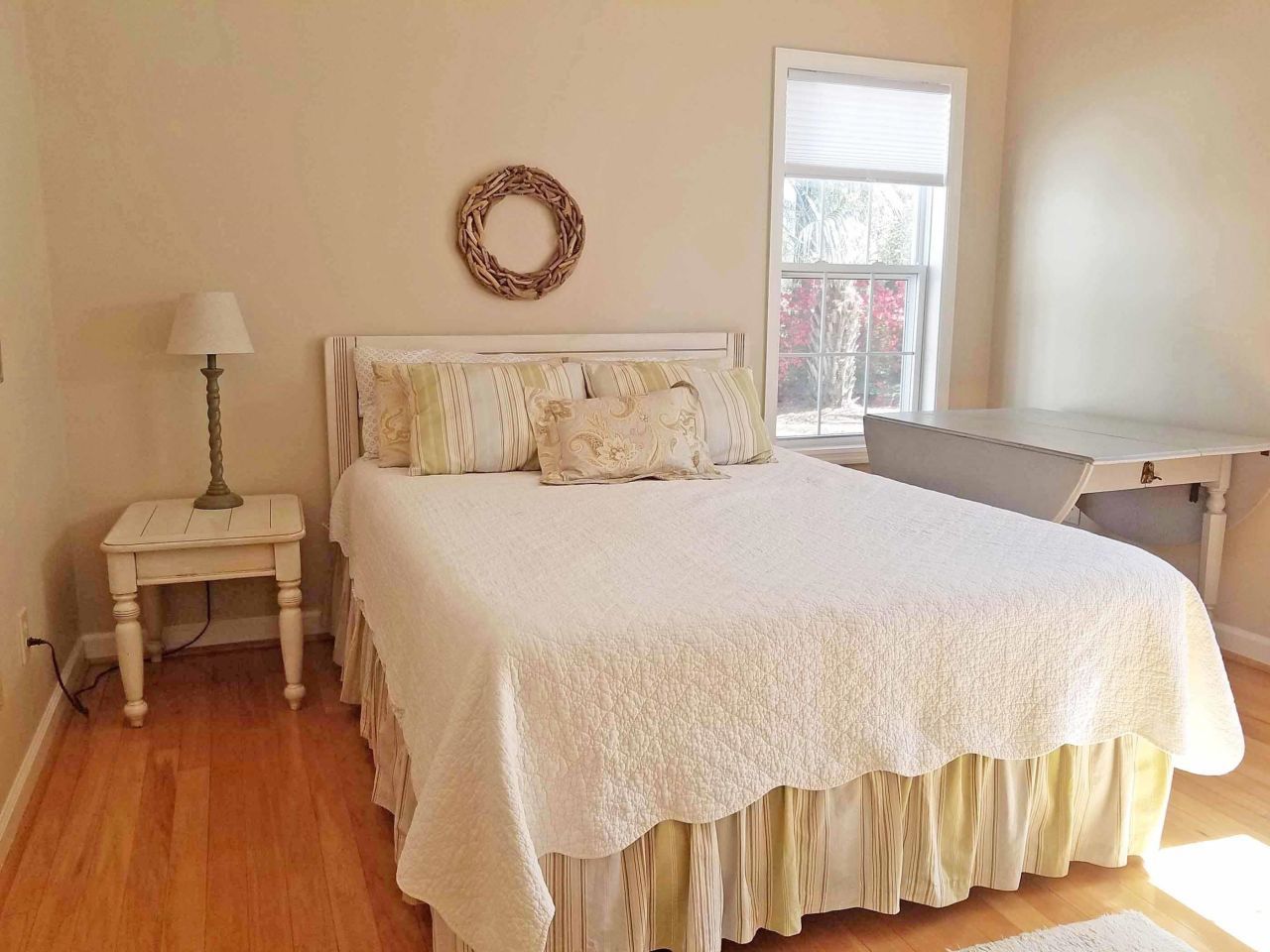 216 Club Circle Dr.  Photo 18