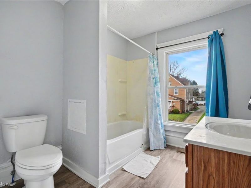 430 W Oxford Street, Alliance, OH 44601 Photo 14