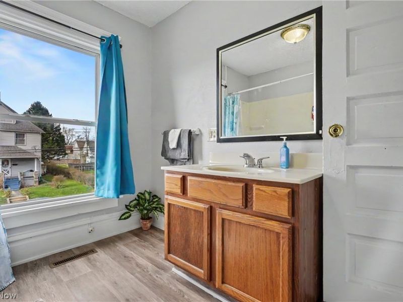 430 W Oxford Street, Alliance, OH 44601 Photo 15