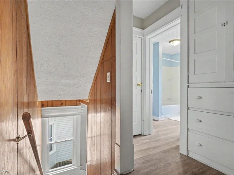 430 W Oxford Street, Alliance, OH 44601 Photo 16