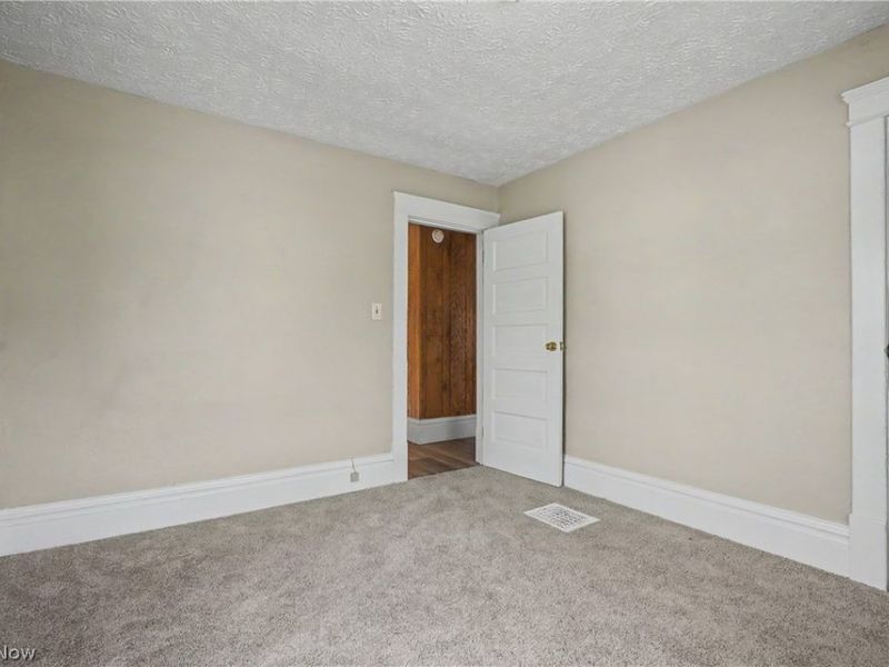 430 W Oxford Street, Alliance, OH 44601 Photo 18