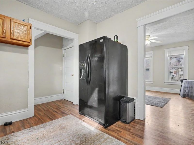 430 W Oxford Street, Alliance, OH 44601 Photo 4