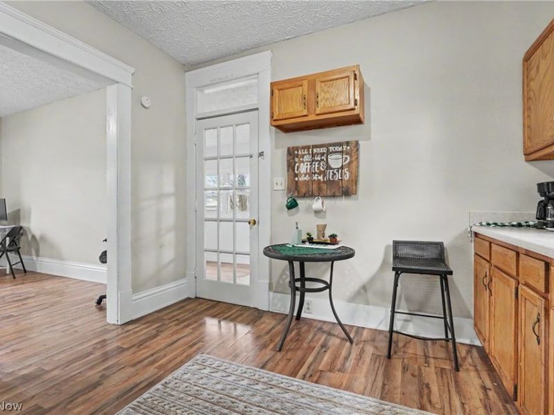 430 W Oxford Street, Alliance, OH 44601 Photo 5