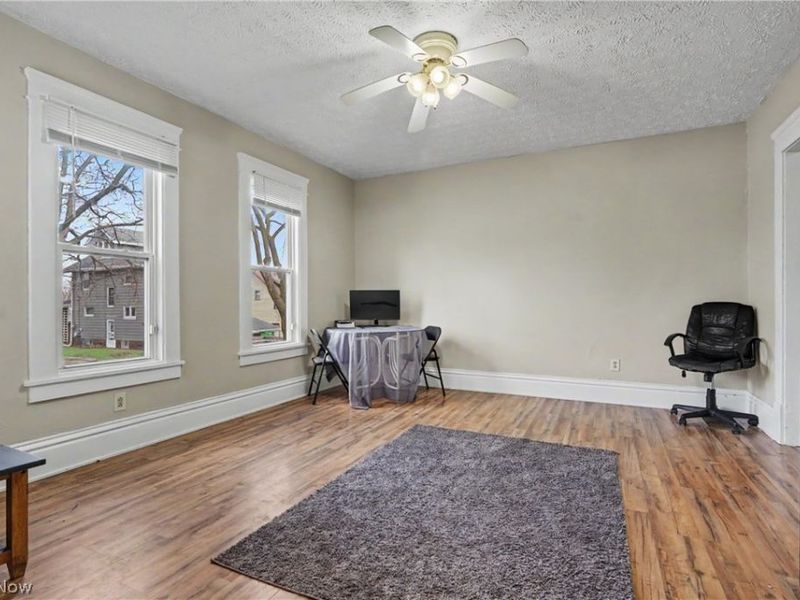 430 W Oxford Street, Alliance, OH 44601 Photo 8