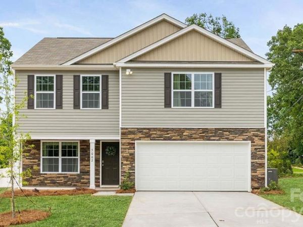 3030 Arundel Court , Maiden, NC 28650