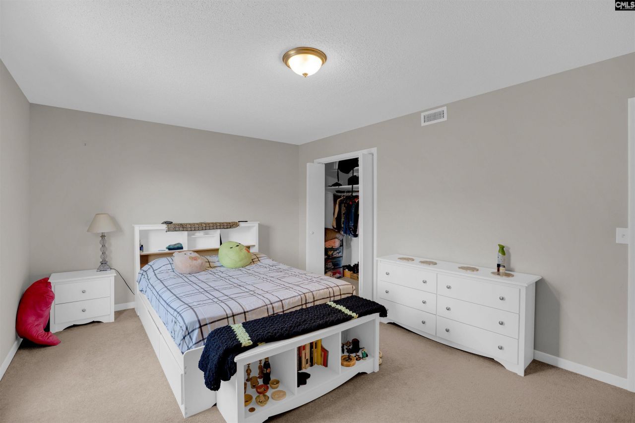 3600 Chateau Drive  Photo 17