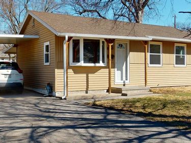 6060 Camden Avenue, Omaha, NE 68104