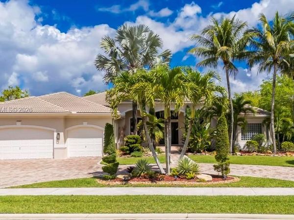 15127 SW 40th St, Davie, FL 33331