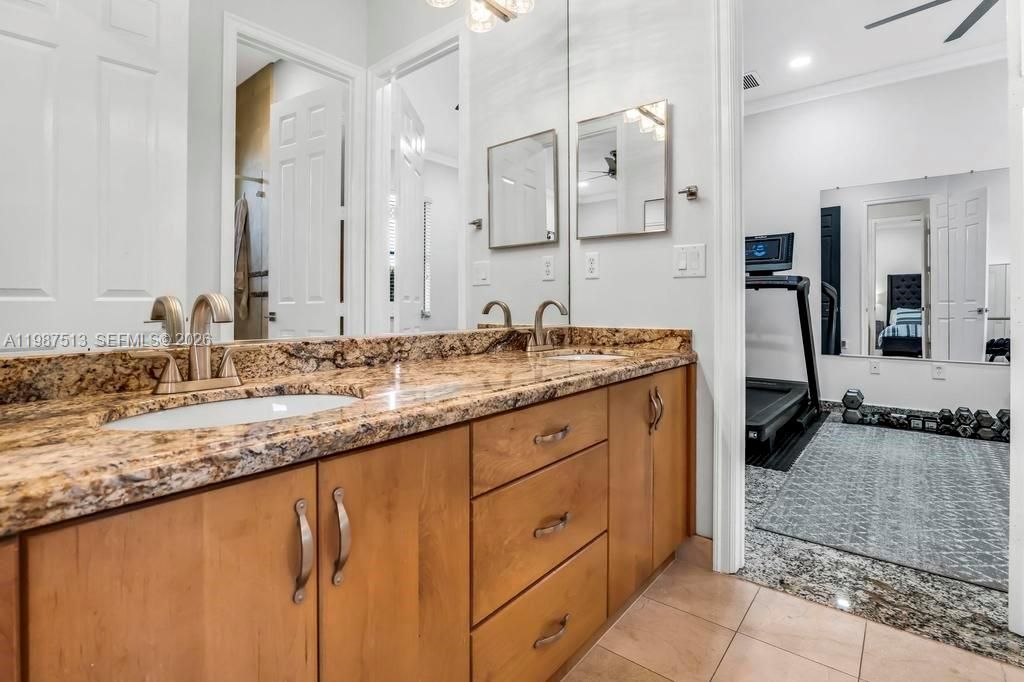 15127 SW 40th St, Davie, FL 33331 Photo