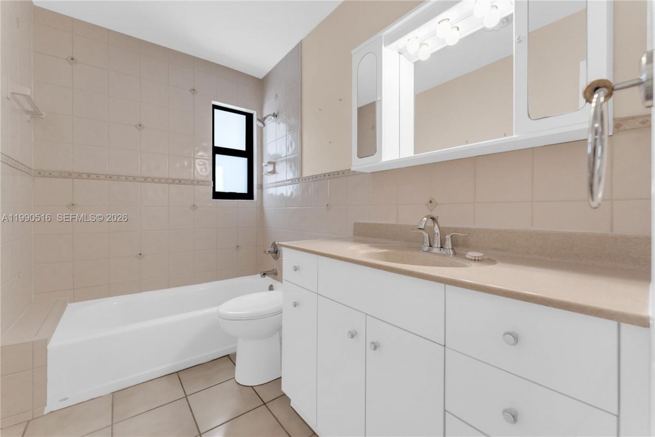 10020 SW 102nd Ave Rd , Miami, FL 33176 Photo