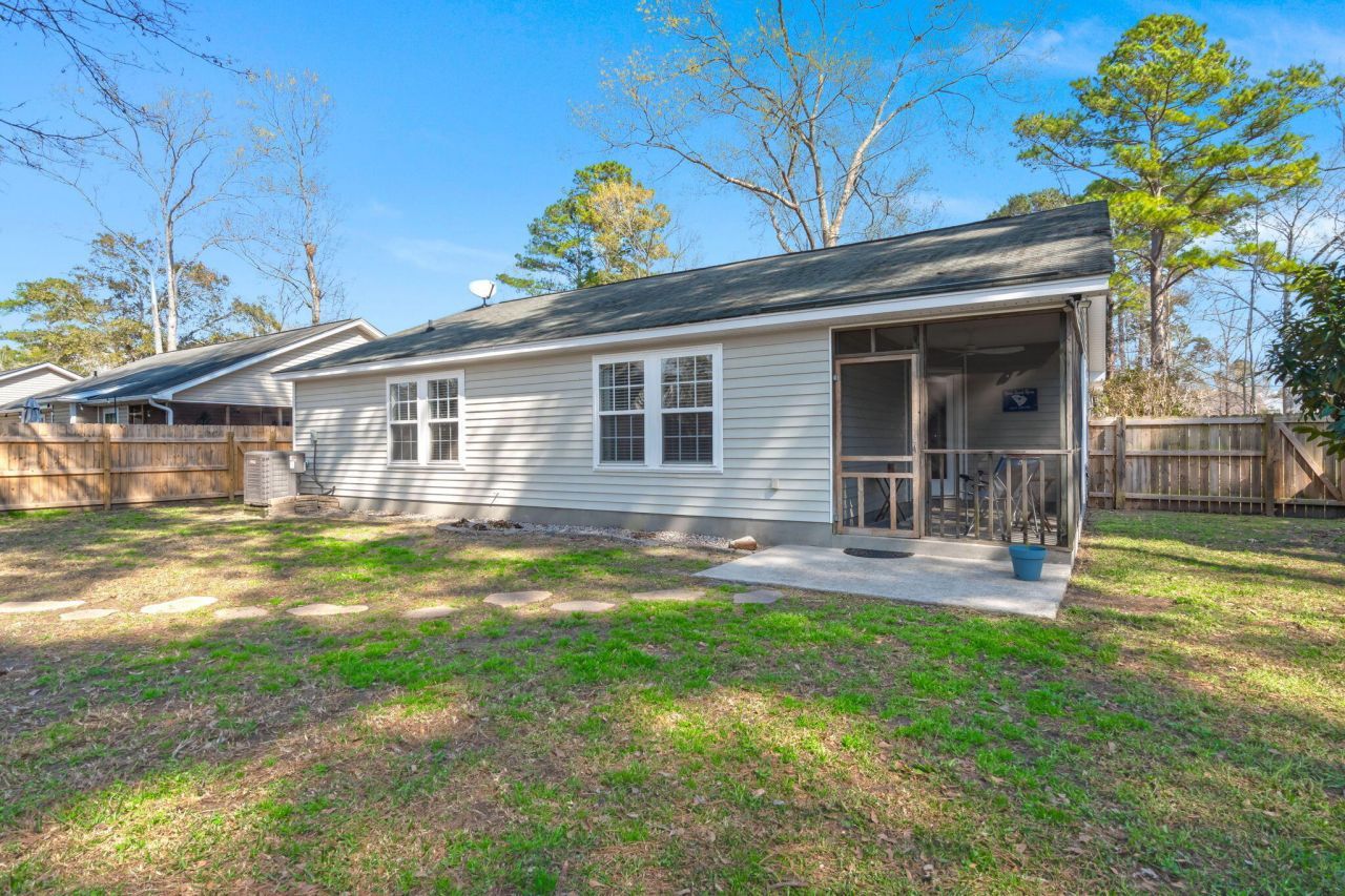 695 Ponderosa Drive Photo 22