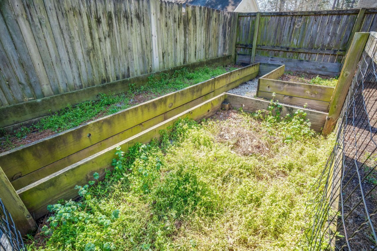 695 Ponderosa Drive Photo 24