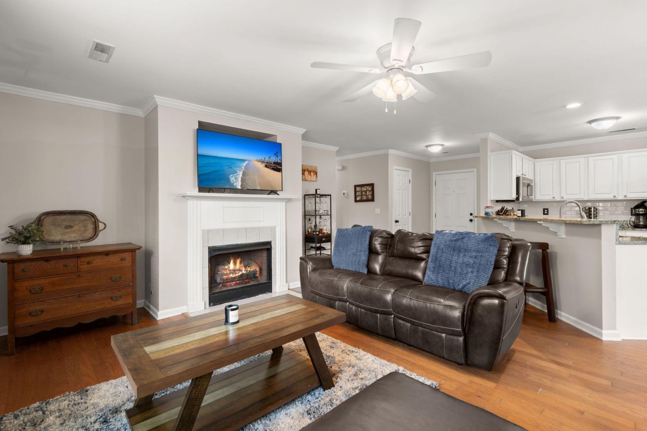 695 Ponderosa Drive Photo 6