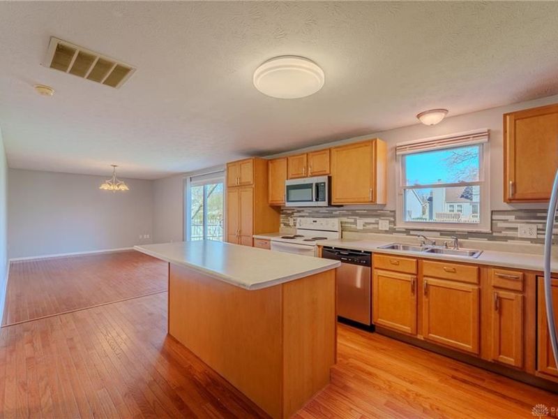 6426 Silver Pheasant Court, Huber Heights, OH 45424 Photo 13