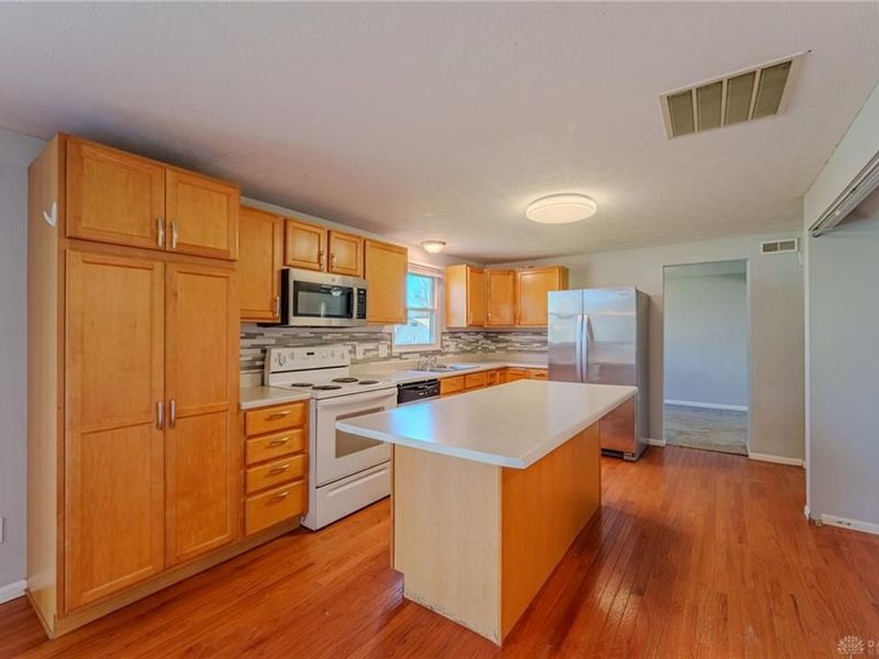 6426 Silver Pheasant Court, Huber Heights, OH 45424 Photo 18