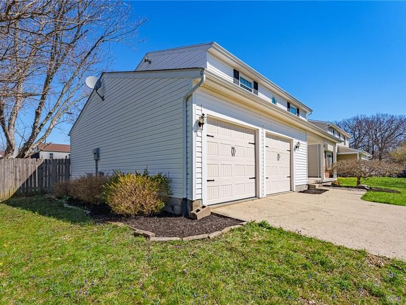 6426 Silver Pheasant Court, Huber Heights, OH 45424 Photo 4