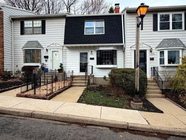 447 N MOUNT VERNON CIRCLE , BENSALEM, PA 19020