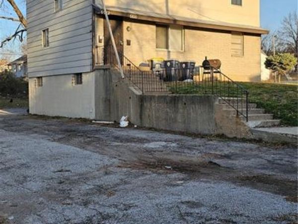 6610-6612 Askew Avenue, Kansas City, MO 64132
