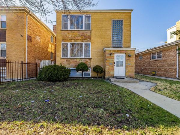 5507 W Diversey Avenue, Chicago, IL 60639
