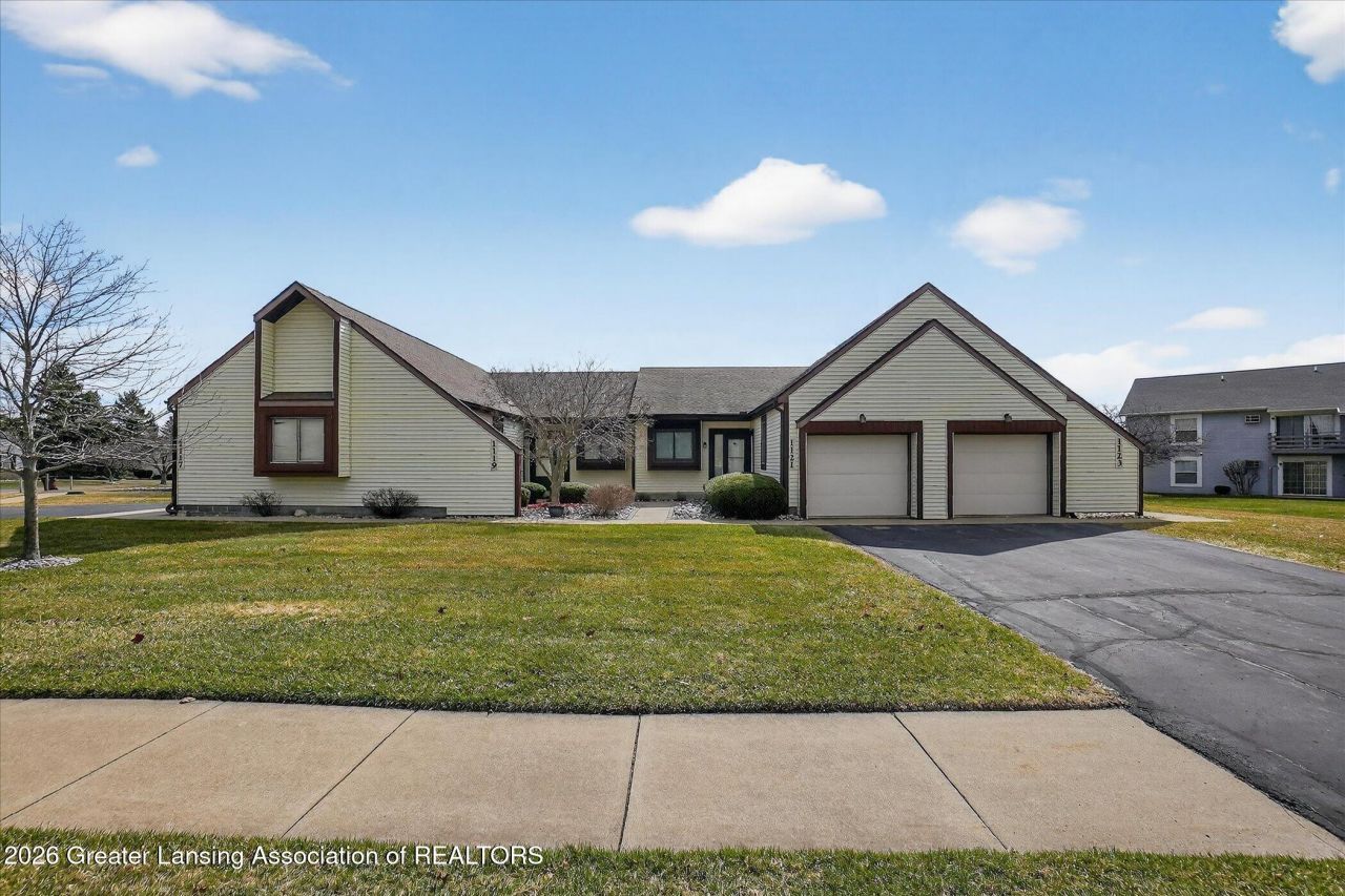 1123 Sunview Drive, Saint Johns, MI 48879 Main Photo