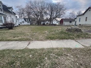 68 Lake Street , Pontiac, MI 48341