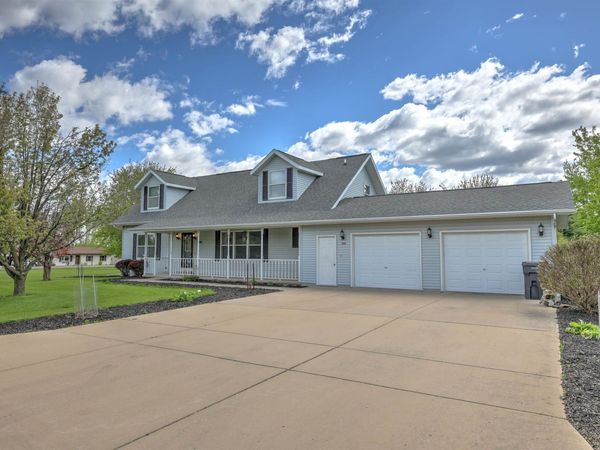 588 Ann Court, Berlin, WI 54923