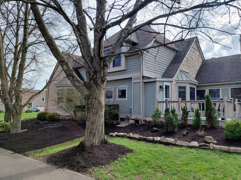 8610 Craigston Court, Dublin, OH 43017 Photo 2