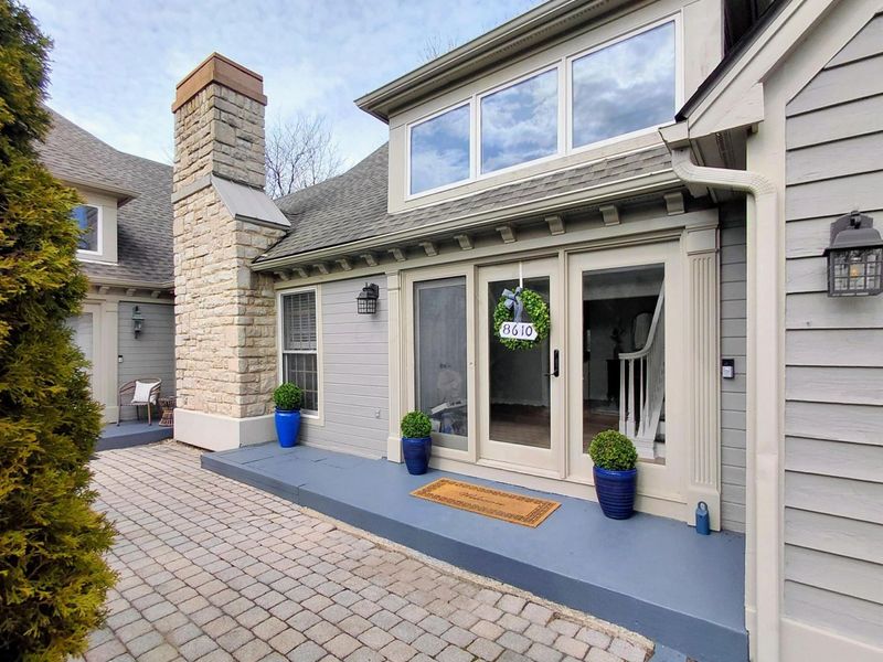 8610 Craigston Court, Dublin, OH 43017 Photo 3