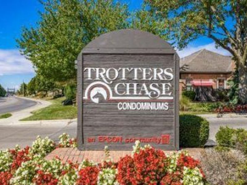 2578 Trotterslane Drive, Unit 2578, Columbus, OH 43235 Photo 2