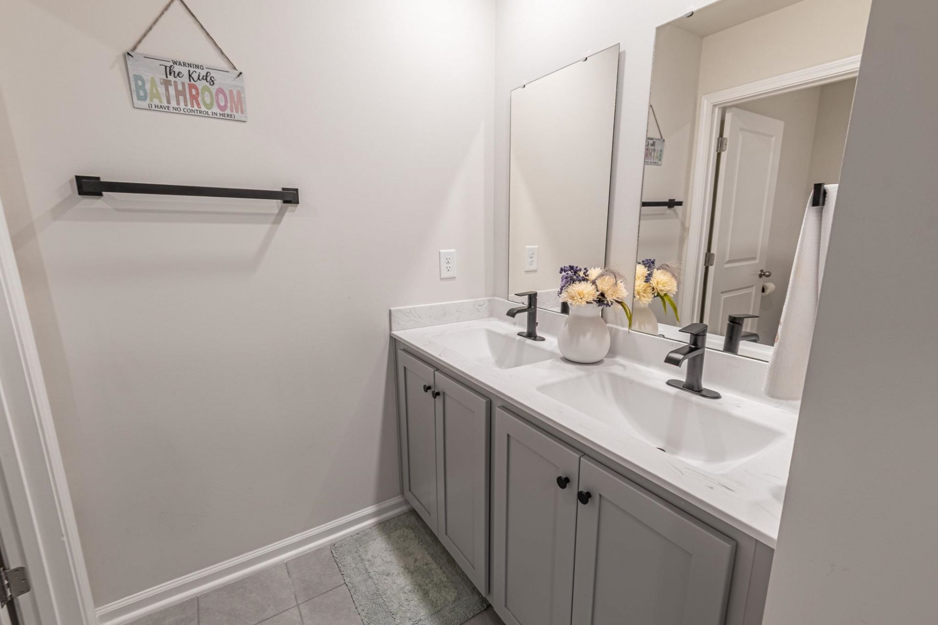 2280 Blackthorn Dr. Photo 27