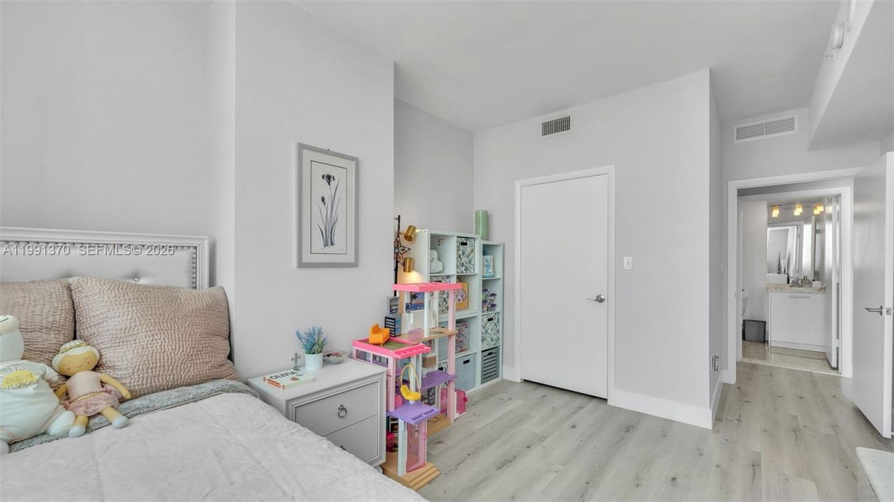 253 NE 2nd St , Unit 2209, Miami, FL 33132 Photo