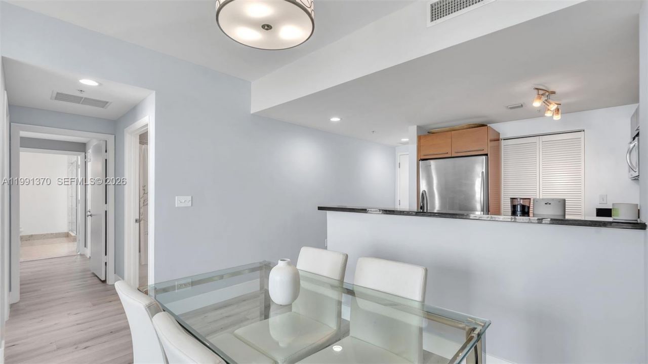 253 NE 2nd St , Unit 2209, Miami, FL 33132 Photo