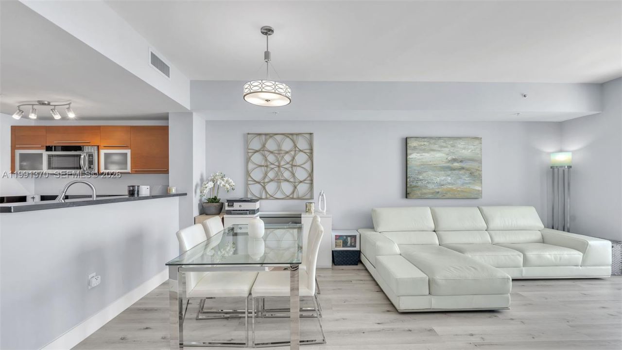 253 NE 2nd St , Unit 2209, Miami, FL 33132 Photo